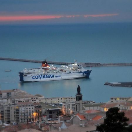 "Luigi" Balcon Sur La Mer Et Le Port De Sète Kültér fotó