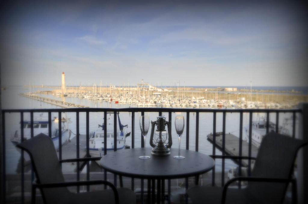 "Luigi" Balcon Sur La Mer Et Le Port De Sète Kültér fotó