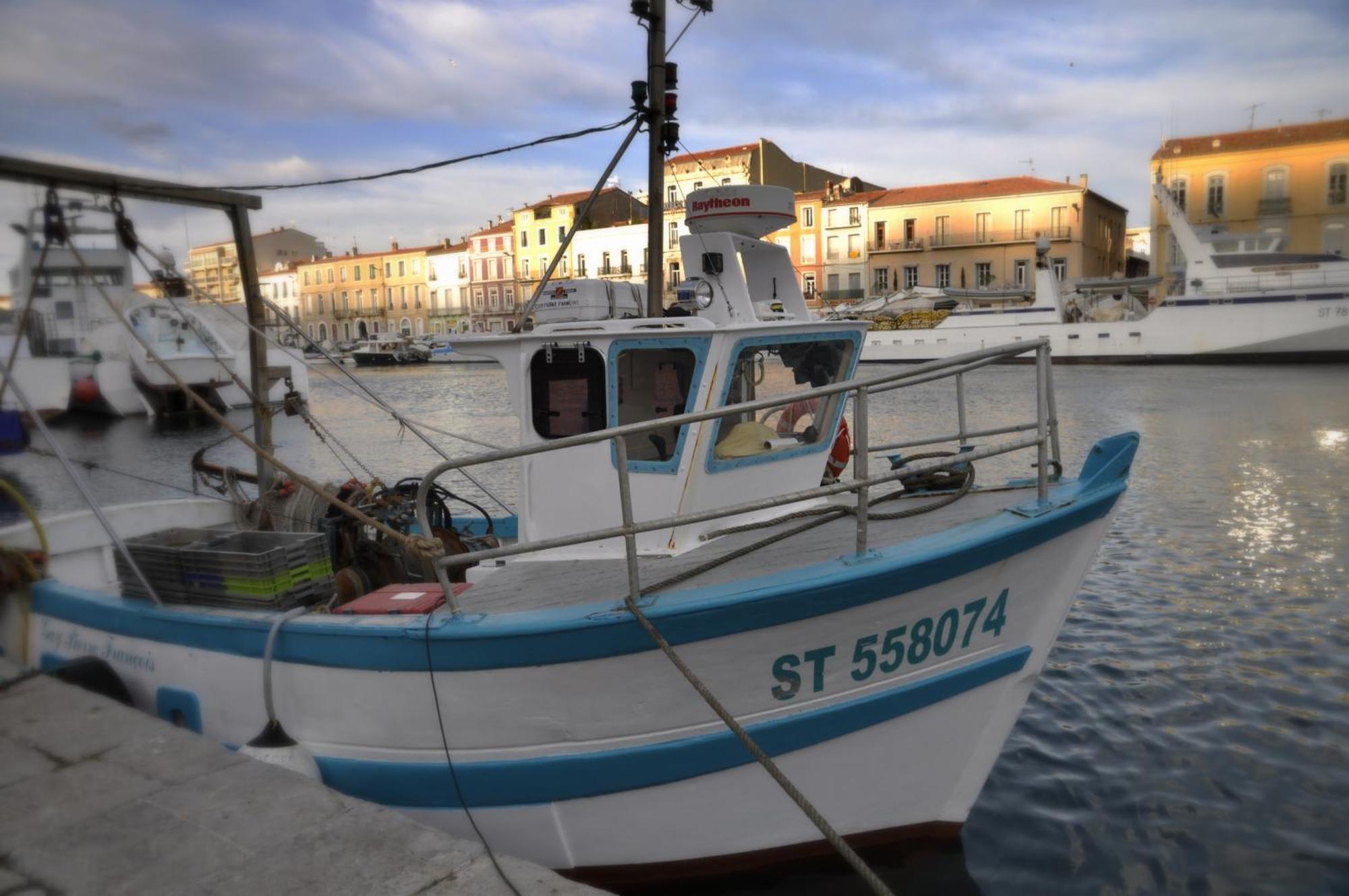 "Luigi" Balcon Sur La Mer Et Le Port De Sète Kültér fotó