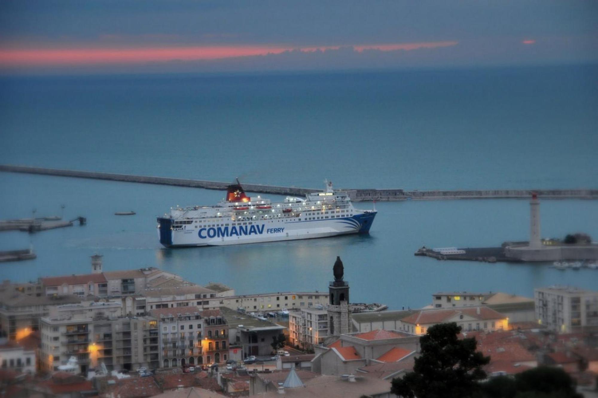 "Luigi" Balcon Sur La Mer Et Le Port De Sète Kültér fotó